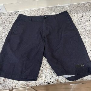 Oakley Men's Dark Gray Flat Front Shorts